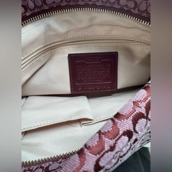 Coach Signature Convertible Duffle Purse Bag #21041E Burgundy /Merlot - Picture 6 of 10